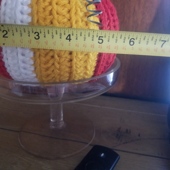 Large team colors crochet pumpkin - Picture 2 of 3